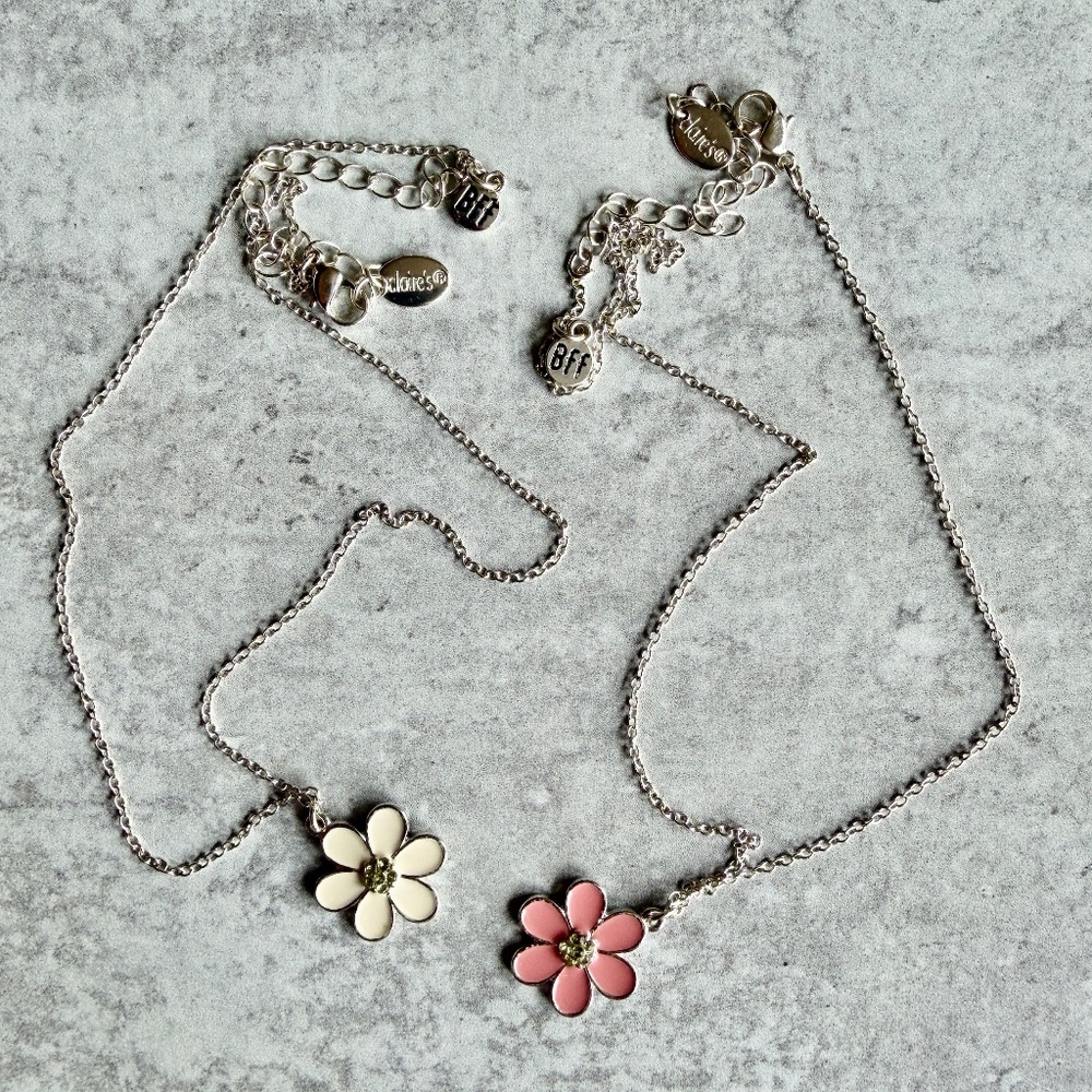 Claire's BFF Daisy Flower Necklace